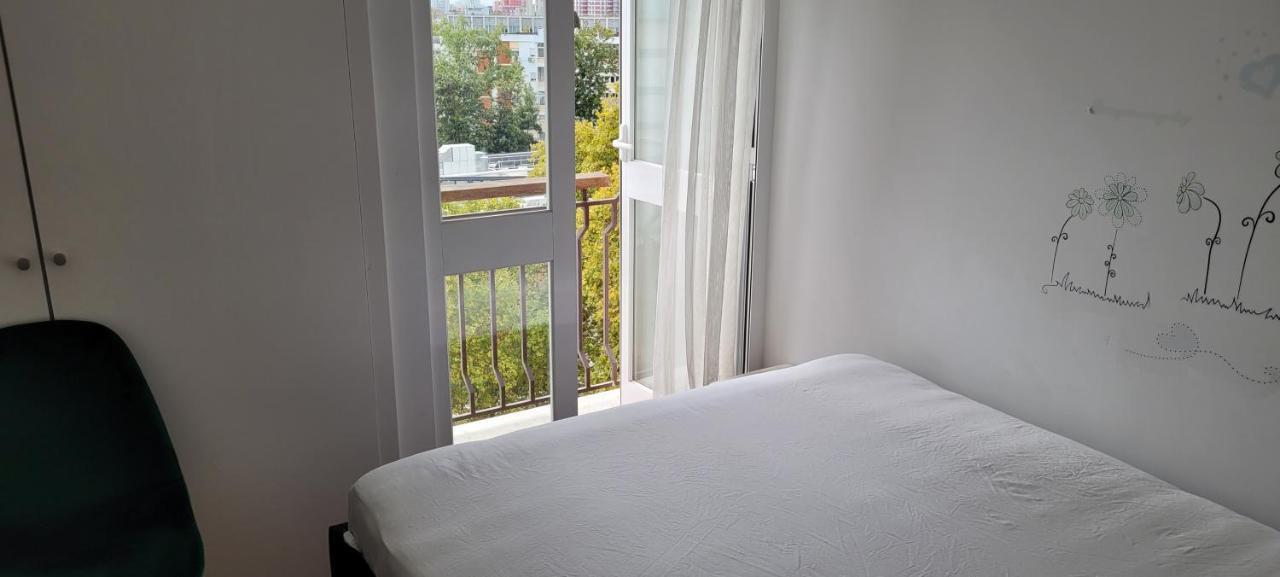Comfy Room Near Metro & Airport Lisboa Eksteriør billede